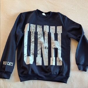 University of New Hampshire New sweatshirt from fanaticsfootball size XS